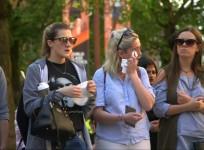 Manchester shows solidarity at Albert Square vigil for victims of arena attack