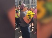 Minutes silence in Manchester ends with emotional rendition of Dont Look Back in Anger