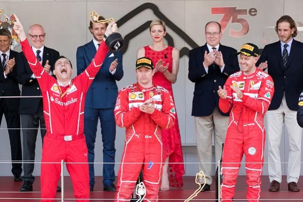 A Ferrari team engineer along with a disappointed Kimi Raikkonen and Sebastian Vettel. Sebastian Vettel, Kimi Raikkonen, Lewis Hamilton, Toto Wolff, Monaco Grand Prix 2017, Formula One news