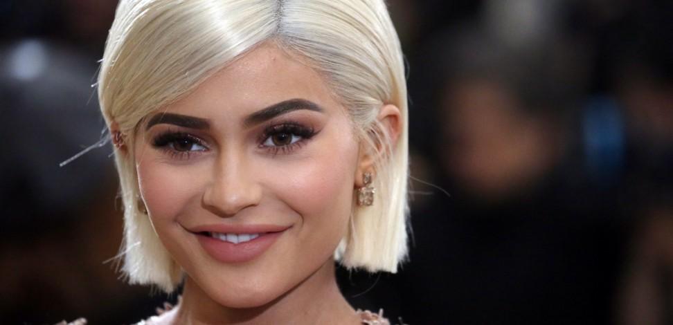 Kylie Jenner shares eye-popping snap of herself in Gucci bra after  unveiling platinum blonde 'do