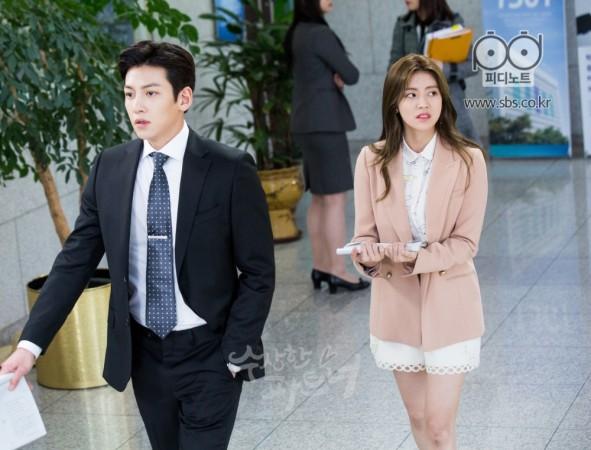 Noh Ji Wook and Eun Bong Hee might discuss their complicated relationship. Suspicious Partner