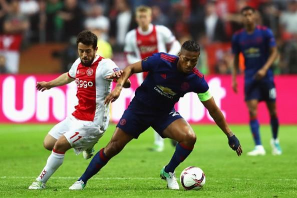 antonio valencia, manchester united