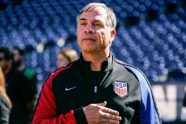 Bruce Arena. Mexico vs USA, World Cup qualifier, CONCACAF World Cup qualifier, FIFA world Cup, Christian Pulisic, Hirving Lozano, Juan Carlos Osorio, Bruce Arena