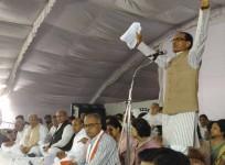 Shivraj Singh Chouhan during his fast in Madhya Pradesh