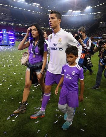 Cristiano with his girlfriend Georgina Rodriguez and son Cristianinho cristiano ronaldo, georgina rodriguez
