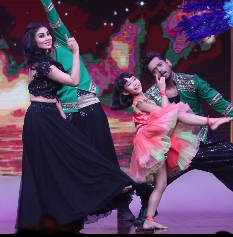 Mouni Roy on Super Night with Tubelight