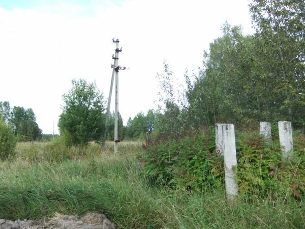 Electricity poles without wires Electricity poles without wires