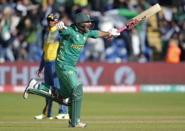 Sarfraz Ahmed goes on a run after guiding Pakistan past Sri Lanka and into the semifinals, June 12, 2017 Sarfraz Ahmed, Pakistan, Sri Lanka, England, CT 2017