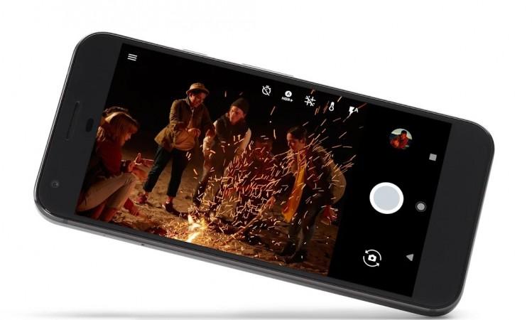 Google Pixel XL as seen on Google Store Google Pixel XL as seen on Google Store