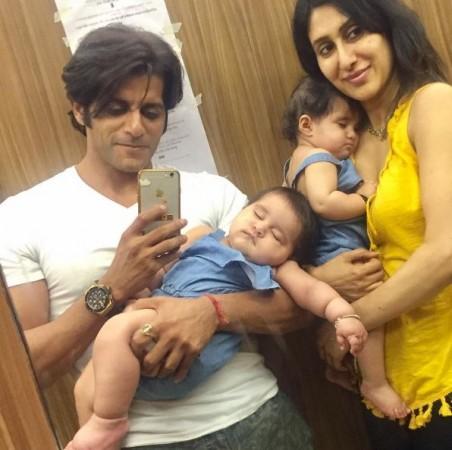 Karanvir Bohra and Teejay with their kids Karanvir Bohra and Teejay with their toddlers