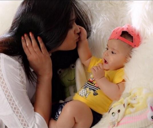 Shweta Tiwari with her baby boy Shweta Tiwari, Shweta Tiwari with her newborn