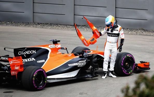 Fernando Alonso after a engine failure during a race Fernando Alonso, Stoffel Vandoorne, McLaren, Formula One, Honda, McLaren Mercedes