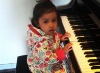 MS DHoni, daughter, Ziva, piano