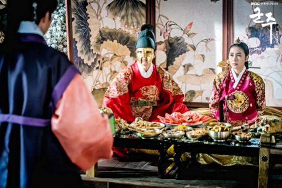 Will the Crown Prince forgive the Queen? Ruler: Master Of The Mask