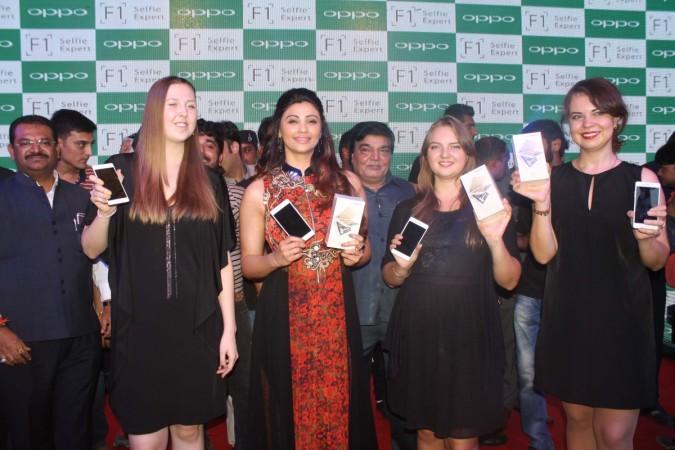 Actress Daisy Shah launching the OPPO F1 in Surat, India on April 4, 2016. oppo, oppo india, oppo news, oppo smartphones, oppo india sales, oppo india net loss, oppo market share in india, oppo china