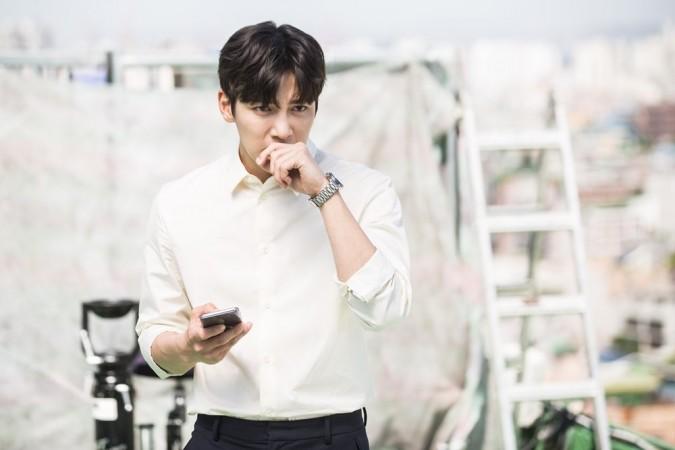 Noh Ji Wook lost one of his close friend. How will he go forward with his secret investigation? Suspicious Partner