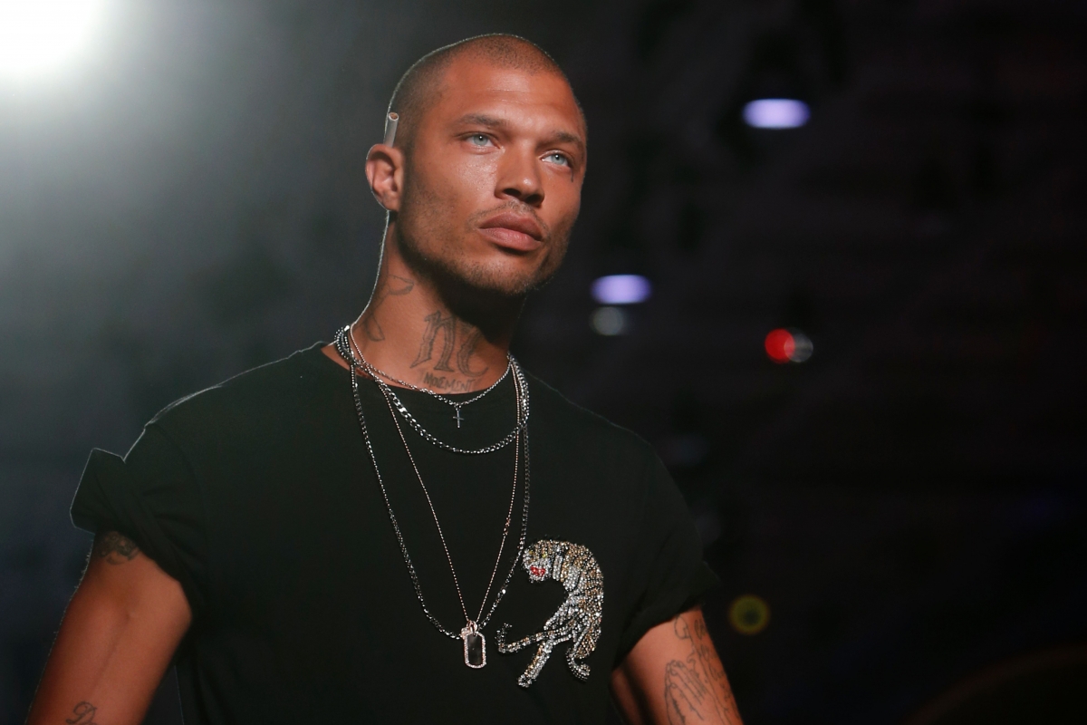 From felony to fashion: 'World's hottest felon' Jeremy Meeks scorches ...