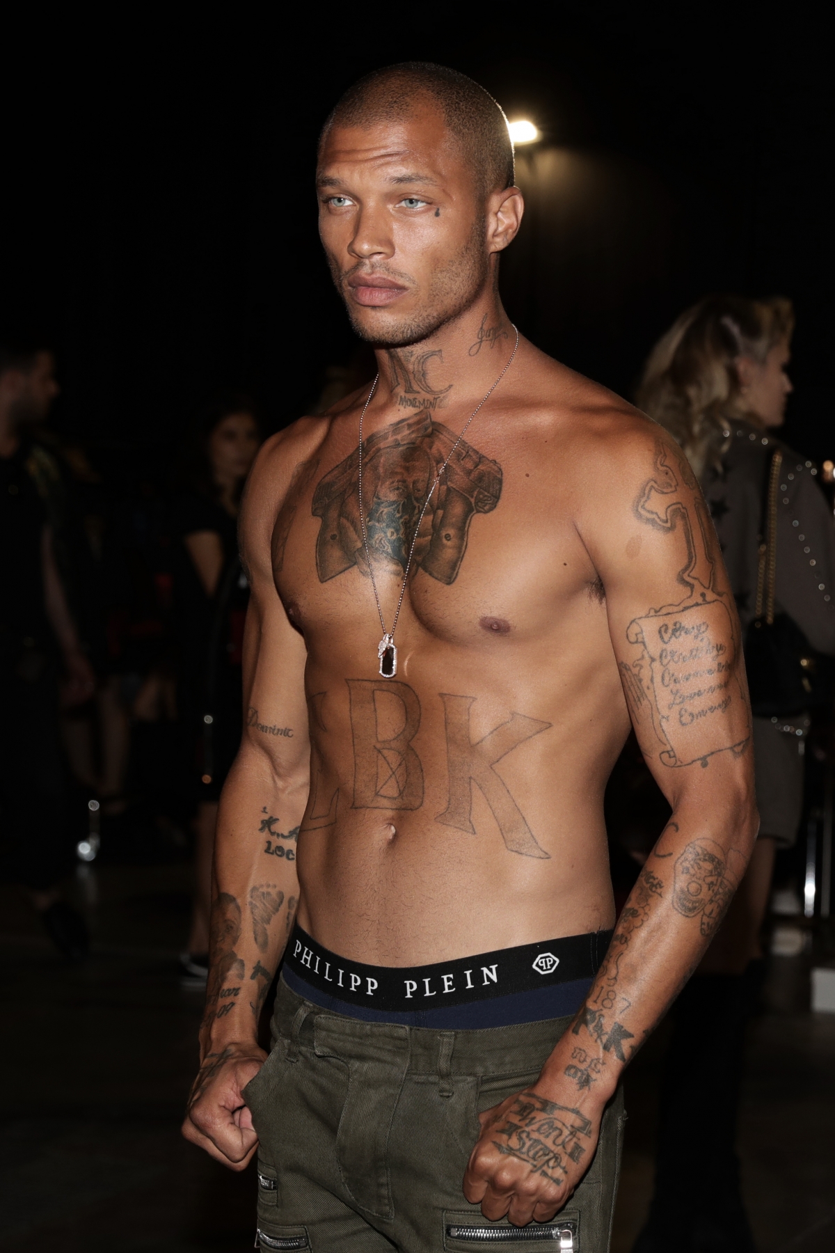 Jeremy Meeks claims he's in love with Chloe Green, but experts don't