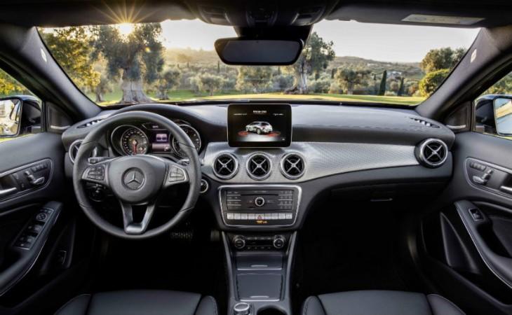 2017 Mercedes-Benz GLA interior 2017 Mercedes-Benz GLA