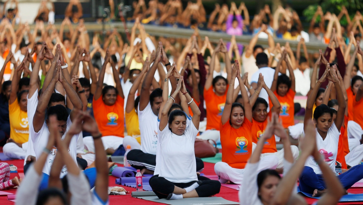 Participants perform yoga in Colombo, Sri Lanka. International Yoga Day, Yoga Day, Yoga Day 2017, Yoga quotes