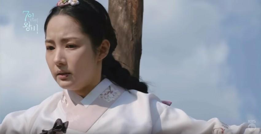 Park Min Young as Shin Chae Kyung, who will be known as Queen Dangyeong in the future. Seven Day Queen