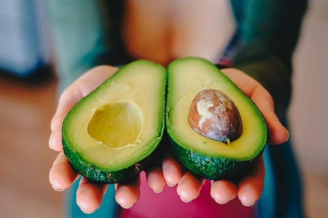 7 Health Benefits Of Avocados & How To Eat Them