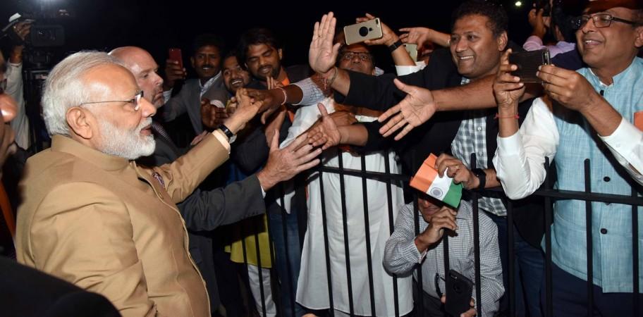 PM Narendra Modi meets the Indian community at Joint Base Andrews in Washington. Narendra Modi