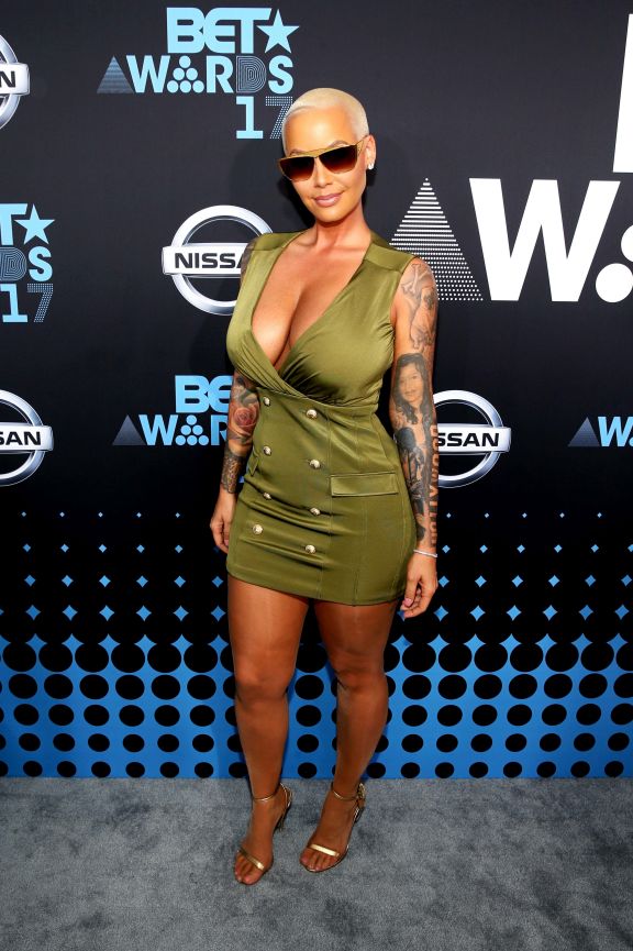 Amber Rose - Amber Rose leaves little for the imagination in her reveal-all Instagram  post - IBTimes India