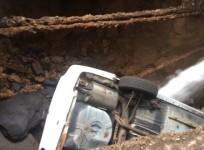 Massive 20ft deep sinkhole swallows couples car in St. Louis