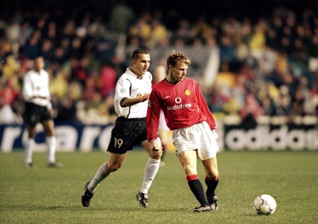 File photo of former Manchester United star Teddy Sheringham (R) Teddy Sheringham