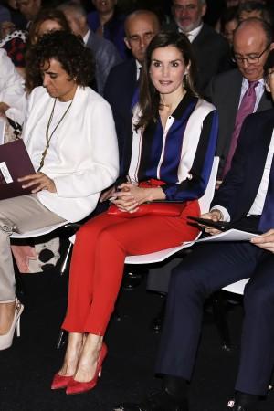 Queen Letizia of Spain attends the 'Discapnet' awards 2017 in spain Queen Letizia of Spain dresses