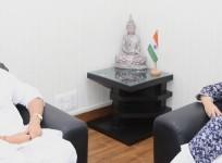 Mehbooba meets Rajnath