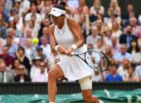 Garbine Muguruza wins first Wimbledon title after second-set collapse from Venus Williams