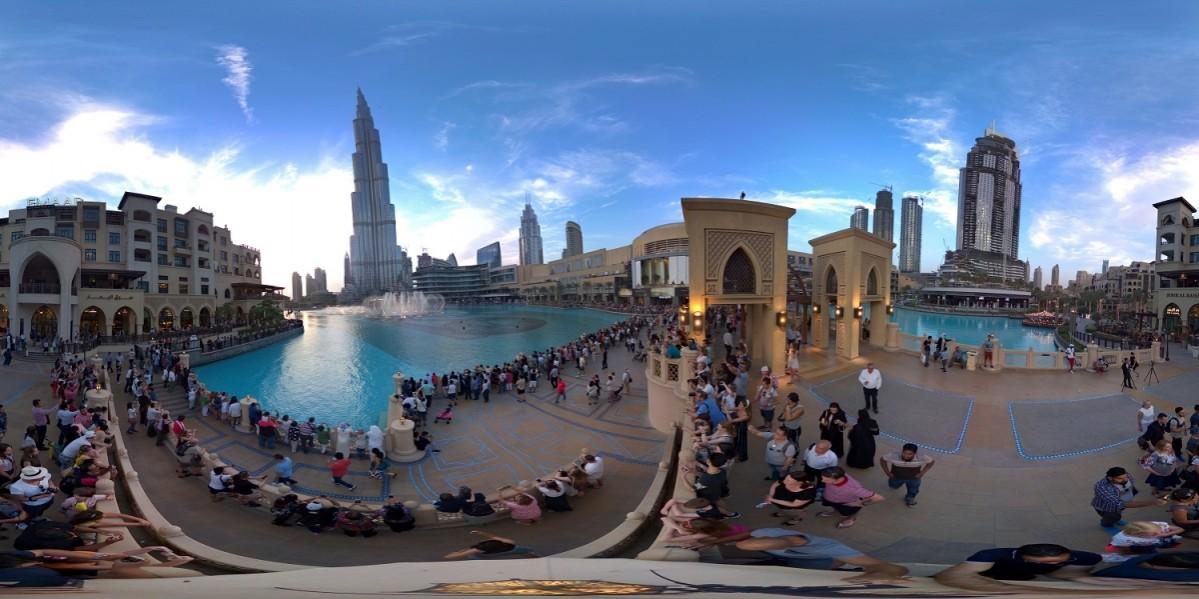 General view of Burj Khalifa on April 13, 2017 in Dubai, United Arab Emirates. Abu Dhabi