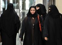 women in burkha