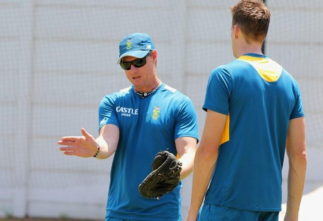 File photo of Kovai Kings coach Lance Klusener (L) Lance Klusener