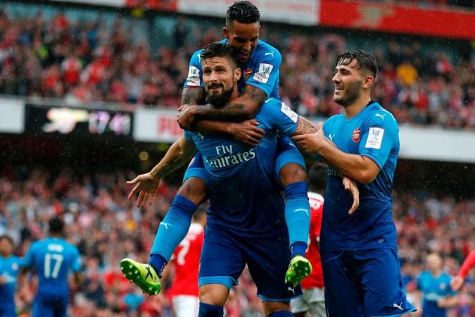 Olivier Giroud and Theo Walcott. Arsenal, Emirates Cup, Olivier Giroud