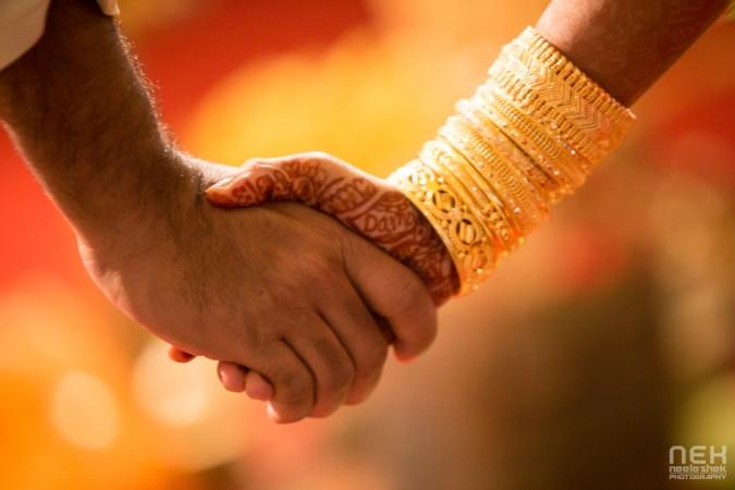 Kerala Girl Calls Off Wedding Minutes After Ceremony To Unite With Lover But Every Story Has Two Sides Ibtimes India