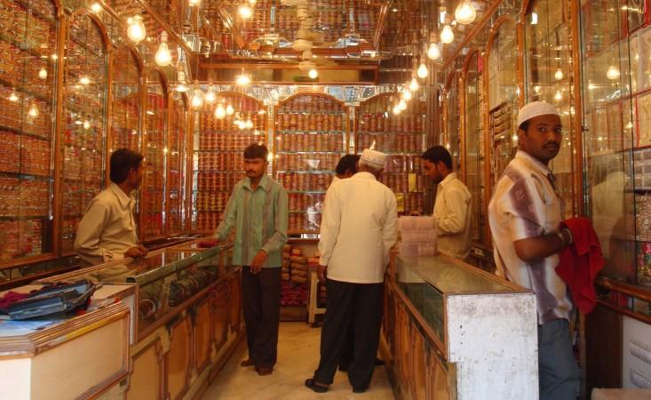 Jewellery shop robbery in Borivli, Mumbai