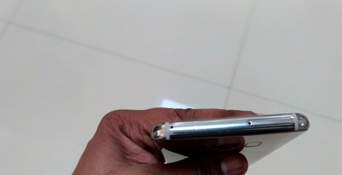 Samsung Galaxy S8 review: Beauty with beastly powers Samsung Galaxy S8, review, images, performance, camera, battery