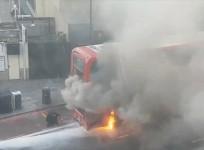 Heroic Londoner tackles bus fire with household fire extinguisher