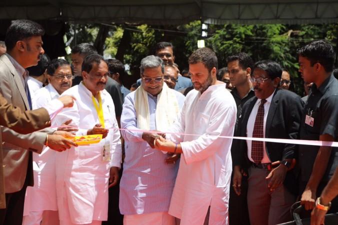 Congress Vice-President Rahul Gandhi and Karnataka Chief Minister Siddaramaiah inaugurate Indira Canteen in Jayanagar, Bengaluru. Rahul Gandhi Indira Canteen