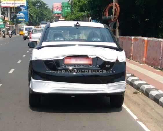 2017 Hyundai Verna in Phantom Black 2017 Hyundai Verna, 2017 Hyundai Verna India, 2017 Hyundai Verna price