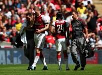 Per Mertesacker, Arsenal, injury