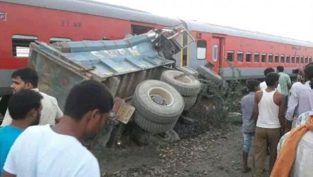 The 12225 Kaifiyat Express was travelling from Azamgarh to Delhi when the engine collided with a dumper at around 2:50 am on Wednesday. Kafiyat Express Train Accident