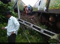Duranto express derails
