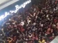 Philippines crowd riots over bargain burgers