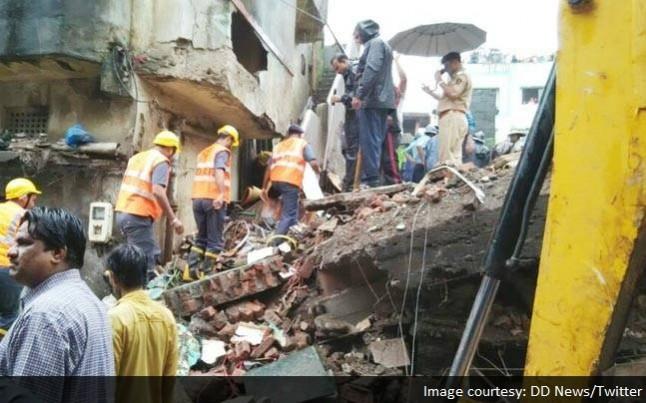 A three-storey building collapses in Bhindi Bazaar, Mumbai Mumbai building collapse