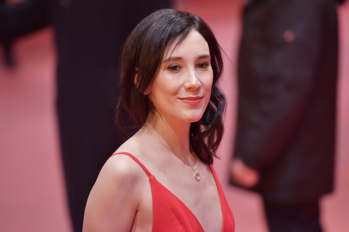 Game of Thrones actress Sibel Kekilli stands up against Muslim haters ...
