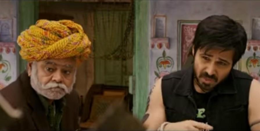 Sanjay Mishra and Emraan Hashmi in Baadshaho Baadshaho